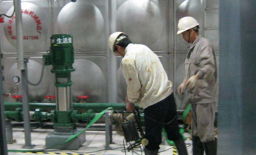 西安专业立式不锈钢水箱厂家
